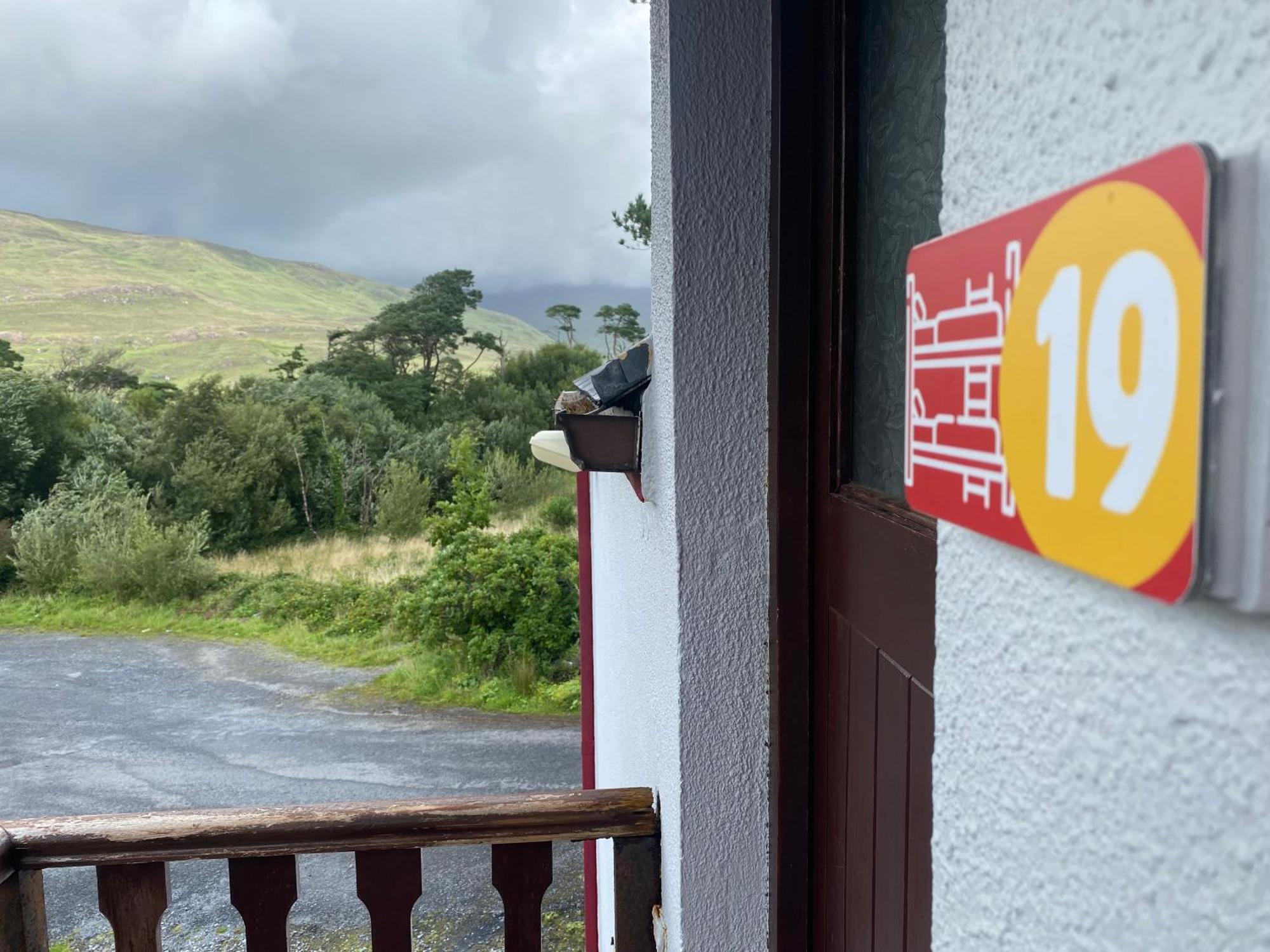 The Connemara Hostel - Sleepzone Leenaun Ngoại thất bức ảnh